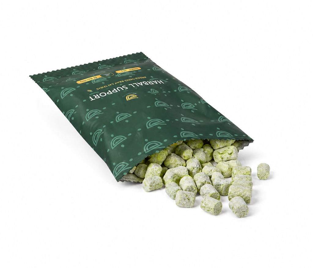 Natural Hairball Remedy for Cats: 35% Barley Grass & 56.9% Chicken Breast. Prevent hairball buildup daily with high-protein, goat milk infused treats. Shop functional snacks on Golden Bowl.